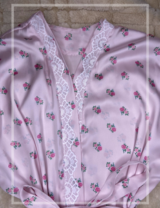 Light as feather Pink Robe